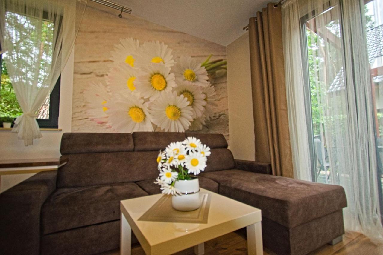 Daisy - Sunny Flowers Apartments Łukęcin エクステリア 写真