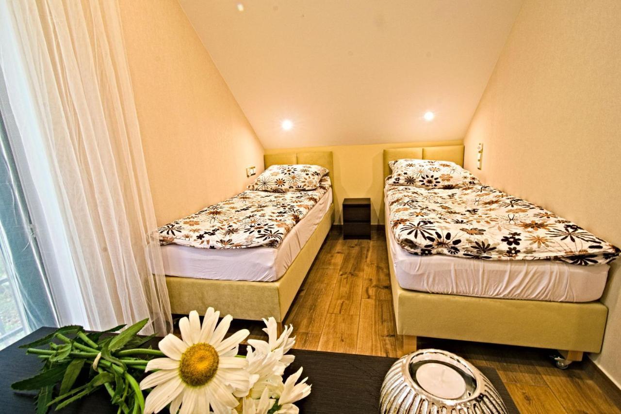 Daisy - Sunny Flowers Apartments Łukęcin エクステリア 写真